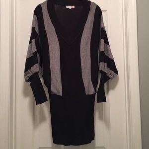 Long sweater / sweater dress