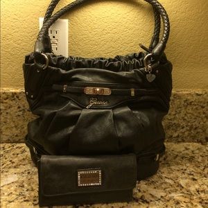 Black guess purse and wallet