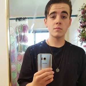 Meet your Posher, Chase