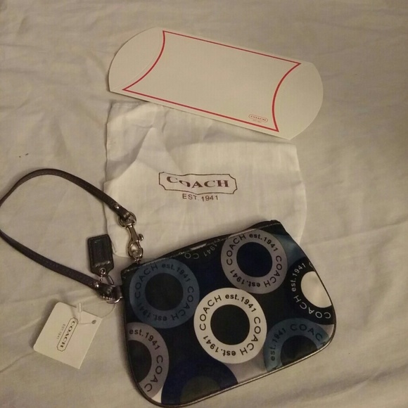⚡FINAL⚡FIRM! NWT Coach Wristlet