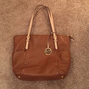 Michael Kors Jet Set Tote
