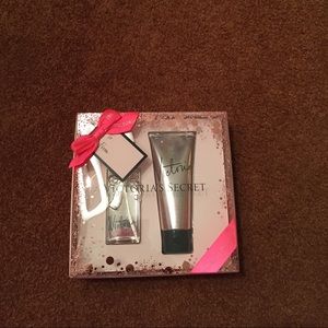 Victoria's Secret - Victoria gift Set