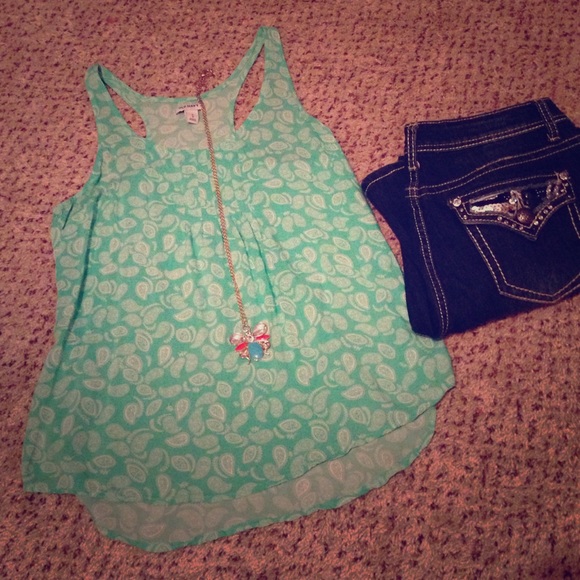 Old Navy Tops - Old Navy racer back mint paisley tank