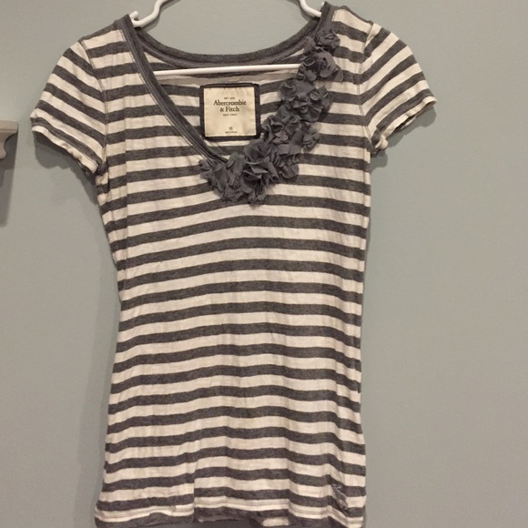 Abercrombie & Fitch size SM tshirt