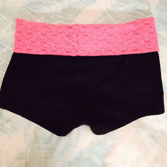 Aerie Lace Yoga Shorts! - Picture 2 of 3