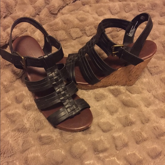Wedge sandals