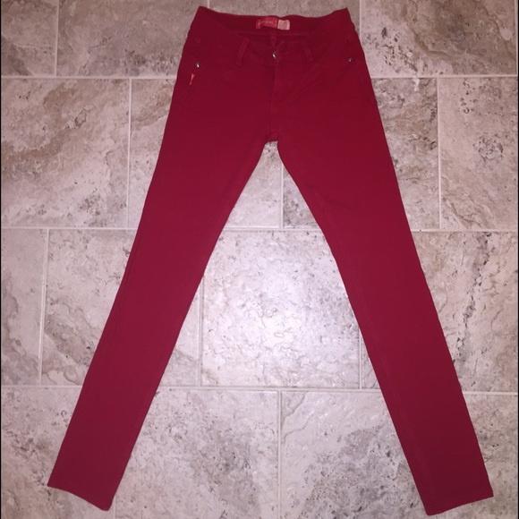 Red jeggings/skinny jeans/pants