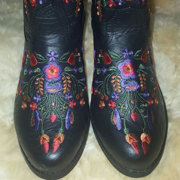 SOLD - Picture 4 of 4