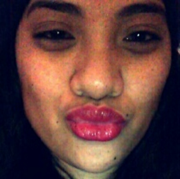 Meet your Posher, Lorina - Picture 1 of 1