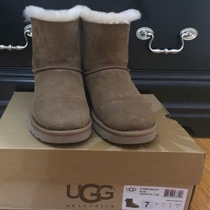 Ugg mini Bailey Bow