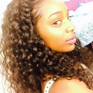 Meet your Posher, Adrianna