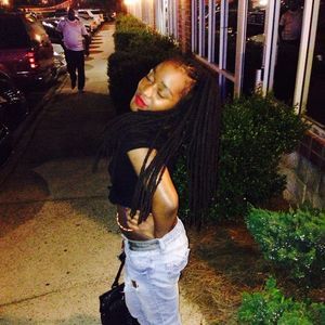 Meet your Posher, Mae