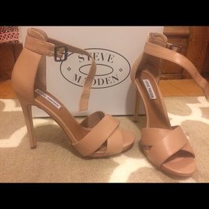 Brand new never worn Steve Madden shoes