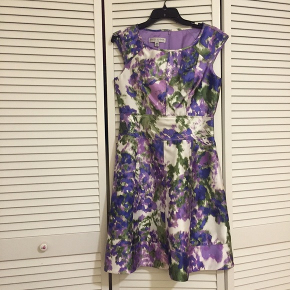 Maggy London Dress. Comfortable and flattering!