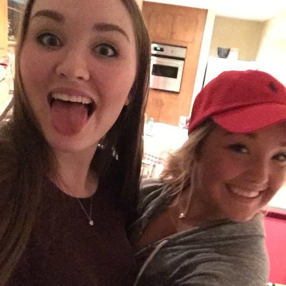 Meet your Posher, Cassidy - Picture 1 of 1