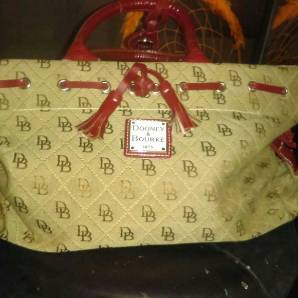 Purses - Picture 2 of 4