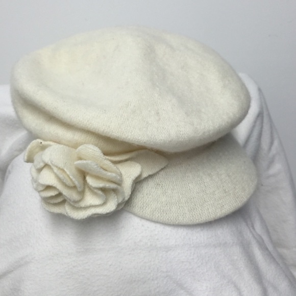 🎈 Only 2 Cream left - Picture 3 of 4