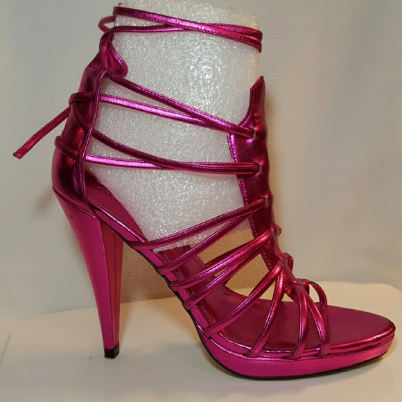 New Strappy Sandal Pump 38 Leather Metallic New