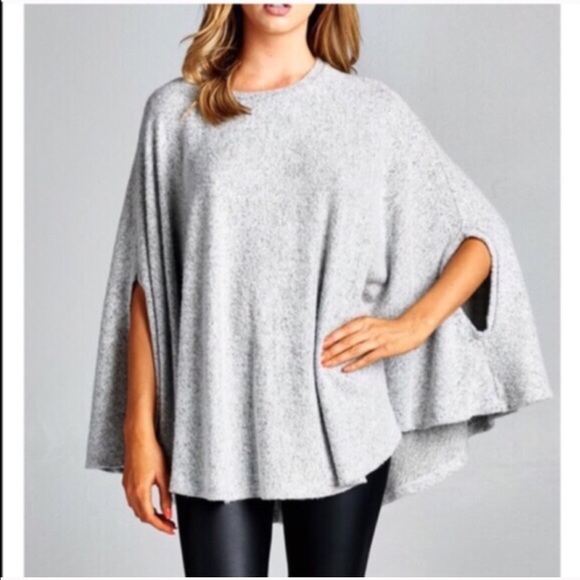 💠💠The AVELINE knit poncho top - BURGUNDY - Picture 3 of 4