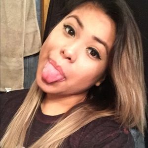 Meet your Posher, Paola