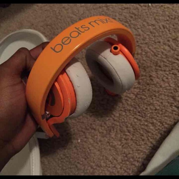 Beats Mixrs