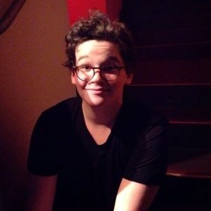 Meet your Posher, Maccabee