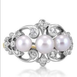 Meet your Posher, Leanne