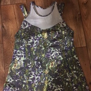 Lululemon run in the city tank