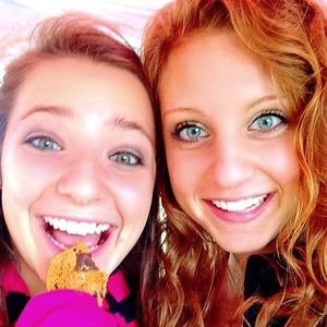 Meet your Posher, Chloe