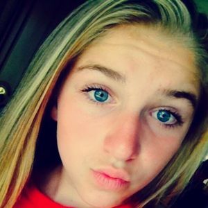 Meet your Posher, Kendra