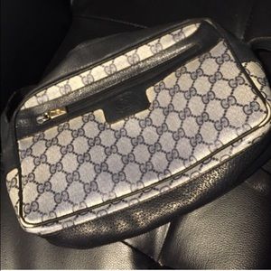 Authentic Gucci cross body purse