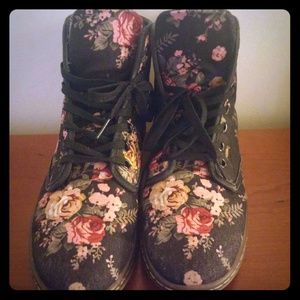 Floral boots