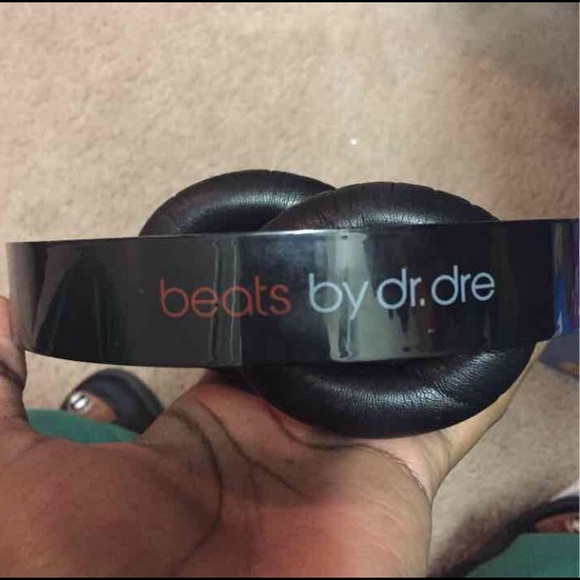 Beats - Picture 2 of 4