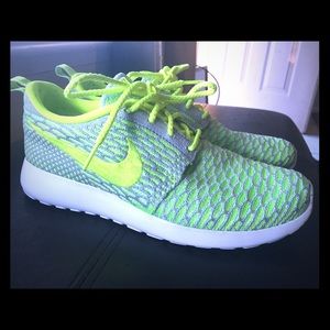 Nike Roshe Flyknit