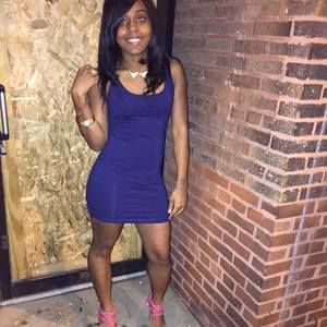 Meet your Posher, Desiree