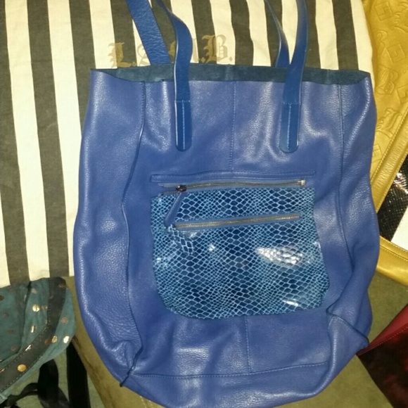 L.A.M.B. Blue leather bag. Beautiful