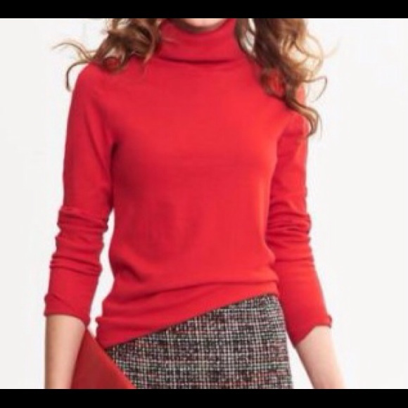 Banana Republic Red Turtleneck