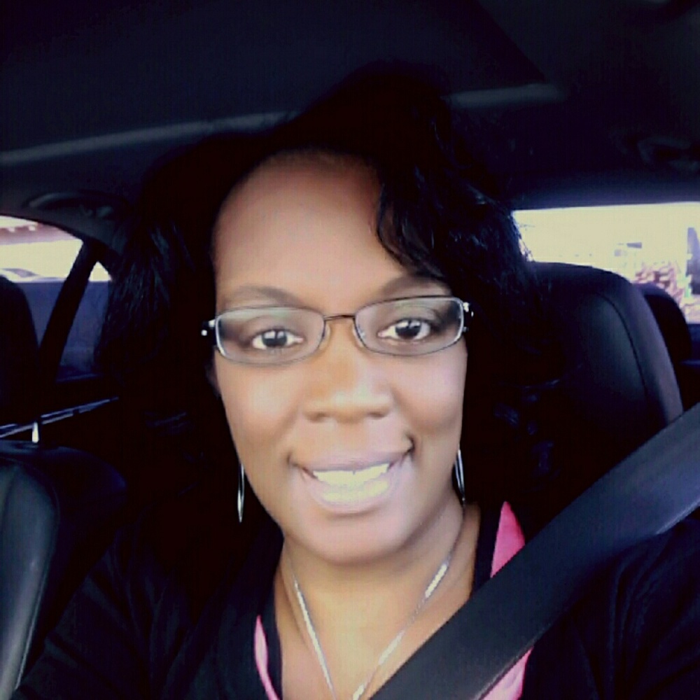 Meet your Posher, Elena