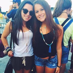 Meet your Posher, Lea