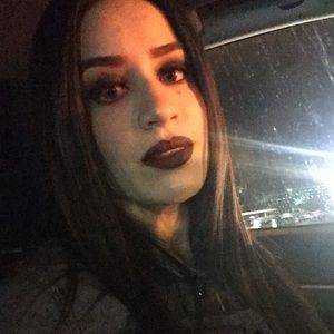 Meet your Posher, Isabel