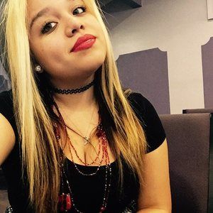 Meet your Posher, Whitney