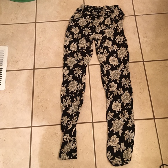 Brandy Melville pants