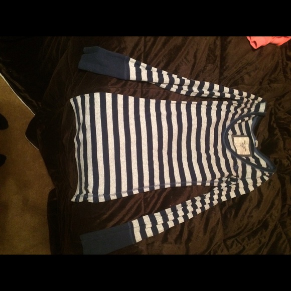 Long fitted Abercrombie and finch shirt