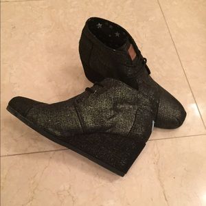 TOMS Women's Wedge Boots