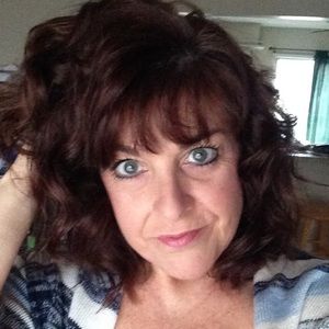 Meet your Posher, Debra