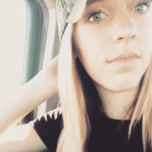 Meet your Posher, Kenzie