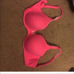 NYX Lippie and bra bundle