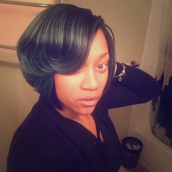 Meet your Posher, Kira