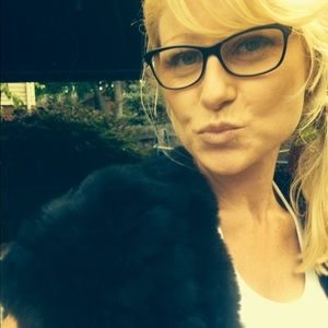 Meet your Posher, Angelica