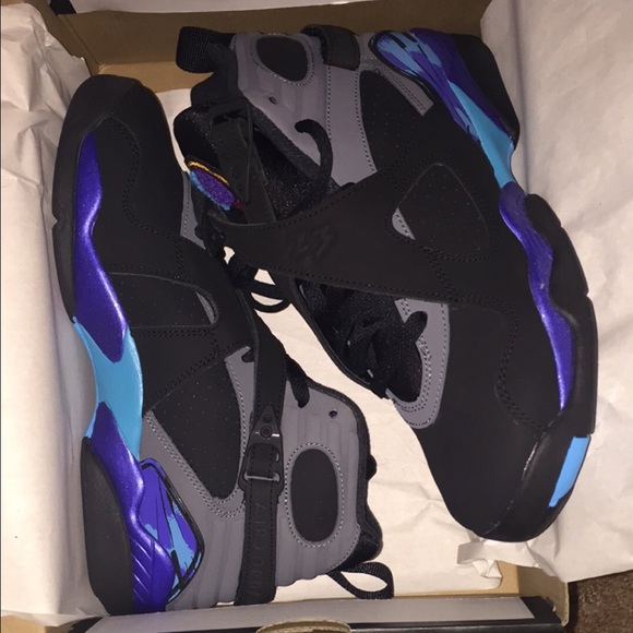 Air Jordan retro 8 Aqua size 7Y